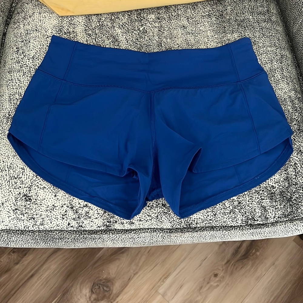 Lululemon Speed Up low rise short 2.5 inch